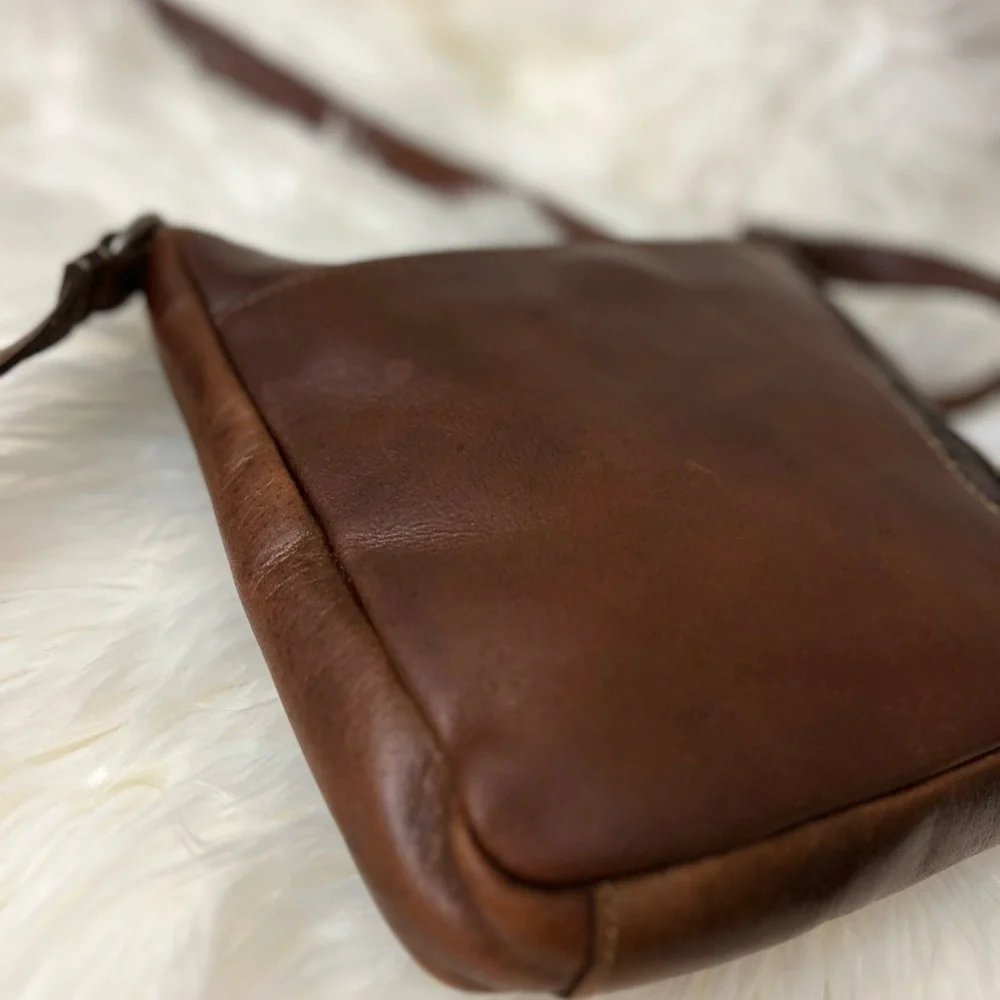 Wild West Classic Brown Leather Messenger Bag. Made in Losangeles